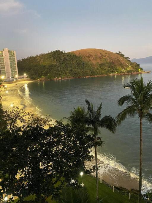 Apto Areia Azul-pe Na Areia- Petfriendly Premium Na Prainha Apartment Caraguatatuba